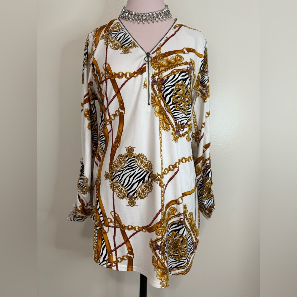 Buckle Black Chic Chain Print 3/4 zip Tunic in size large